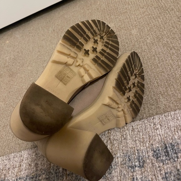 Dolce Vita Caster Bootie Dune Suede size 7. - Picture 6 of 6